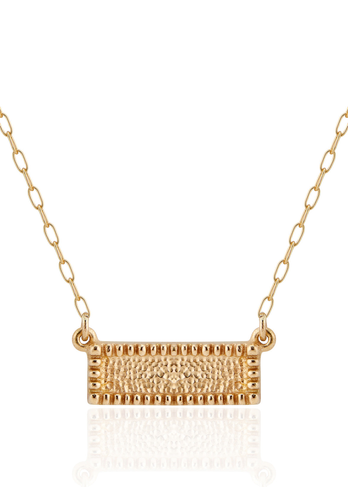 Let the details that speak to you come into focus. The Frame necklace is a study in craftsmanship, at once delicate and substantial. Beaded framework surrounds textured gold for a timeless and eye-catching necklace.